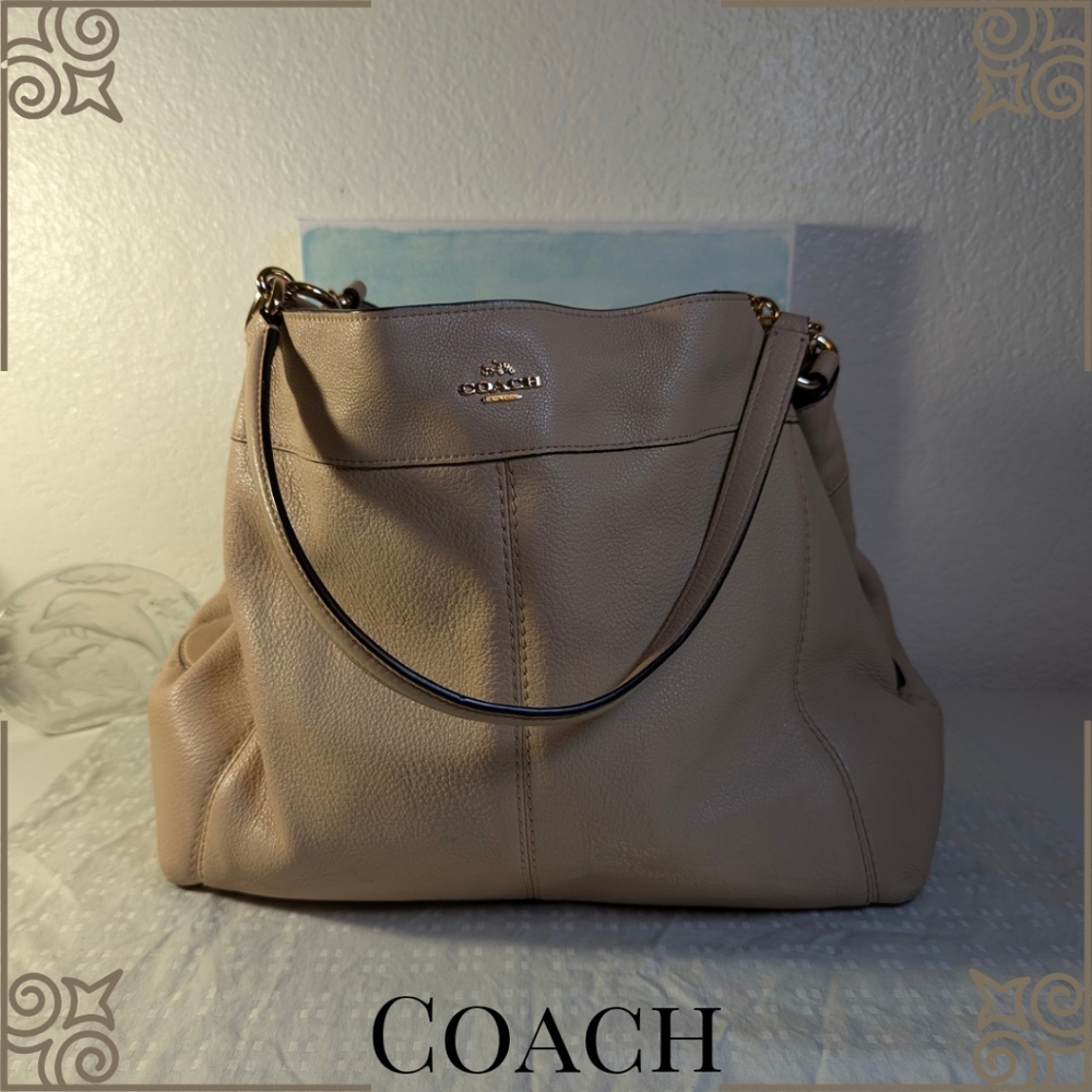 Coach Lexy Shoulder Bag - Picture 2 of 12